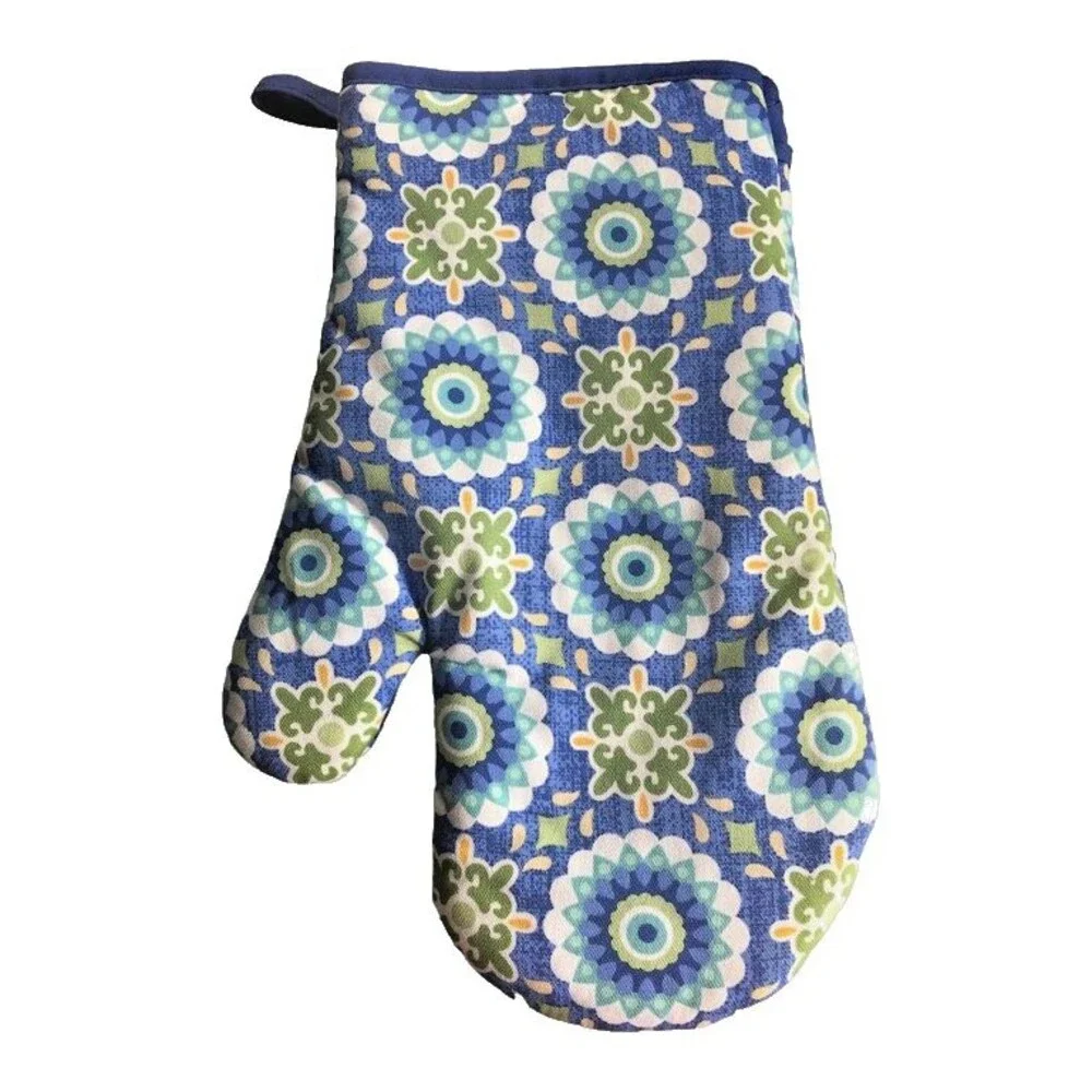 Blue Geometric Medallion Blue Set of 2 Potholder and Oven Mitt Set of 2 Cotton